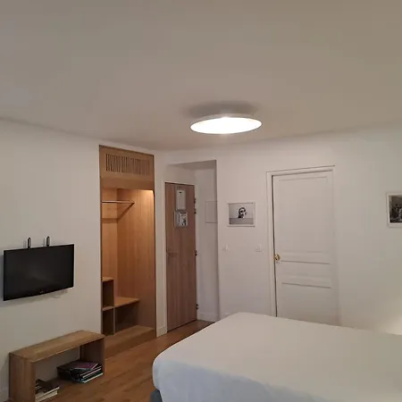 Otel Lucien Paris