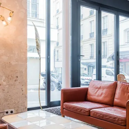 Lucien Hotel 2*